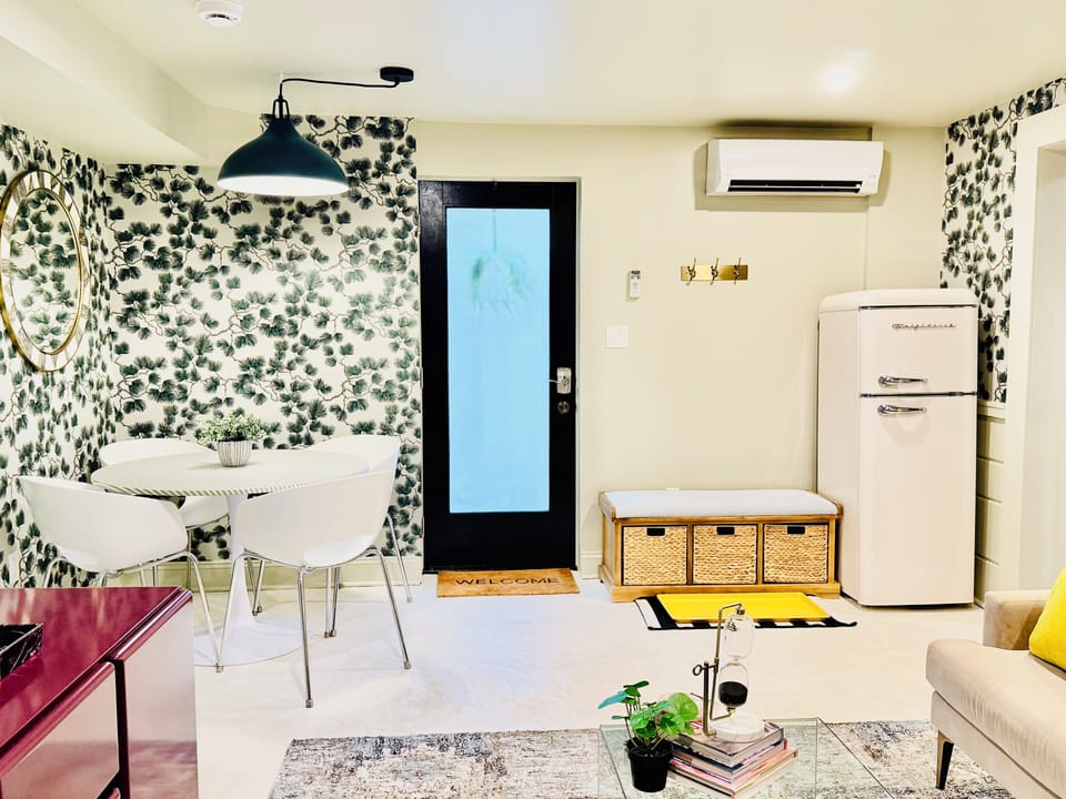 Dining space, private entry, mini-split for your own air control.