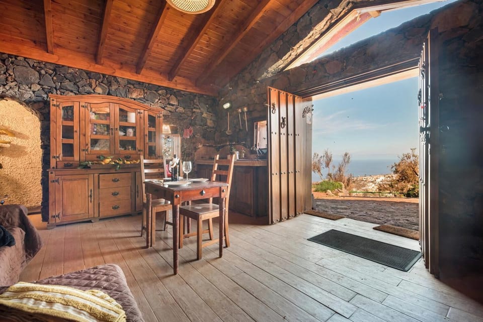 House | Dining
