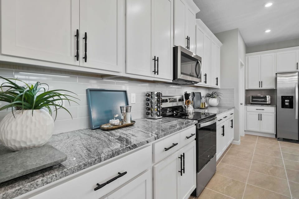 Full equipped kitchen