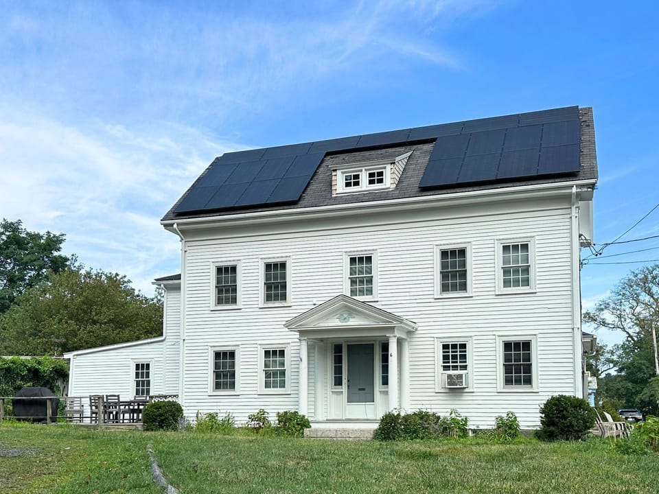 Front view of the house.