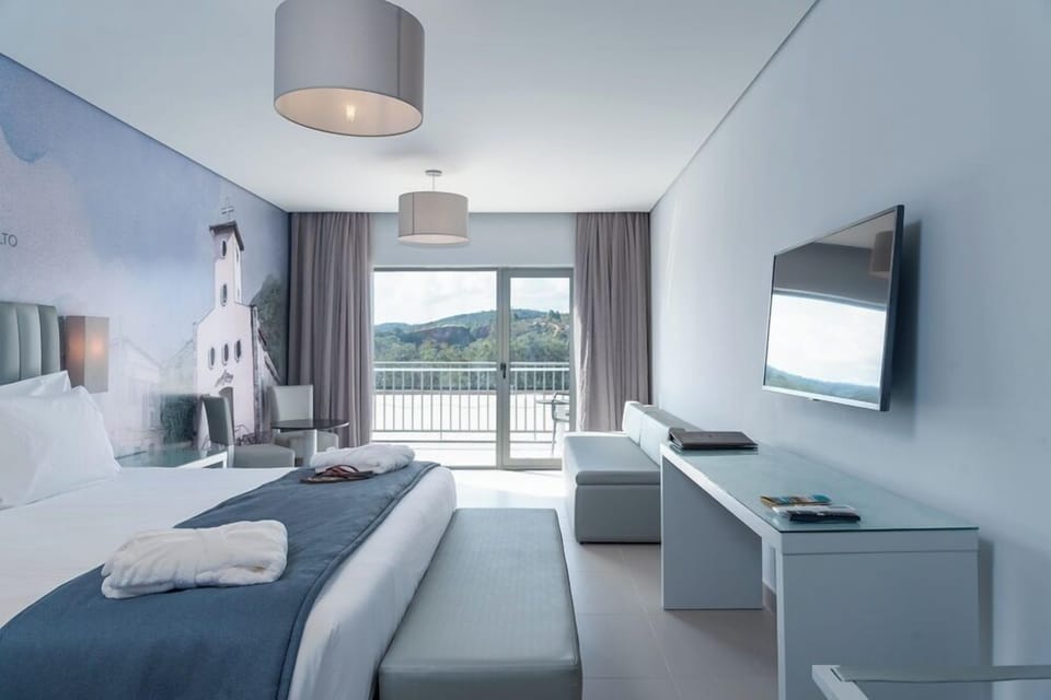 In-room safe, desk, blackout drapes, free WiFi