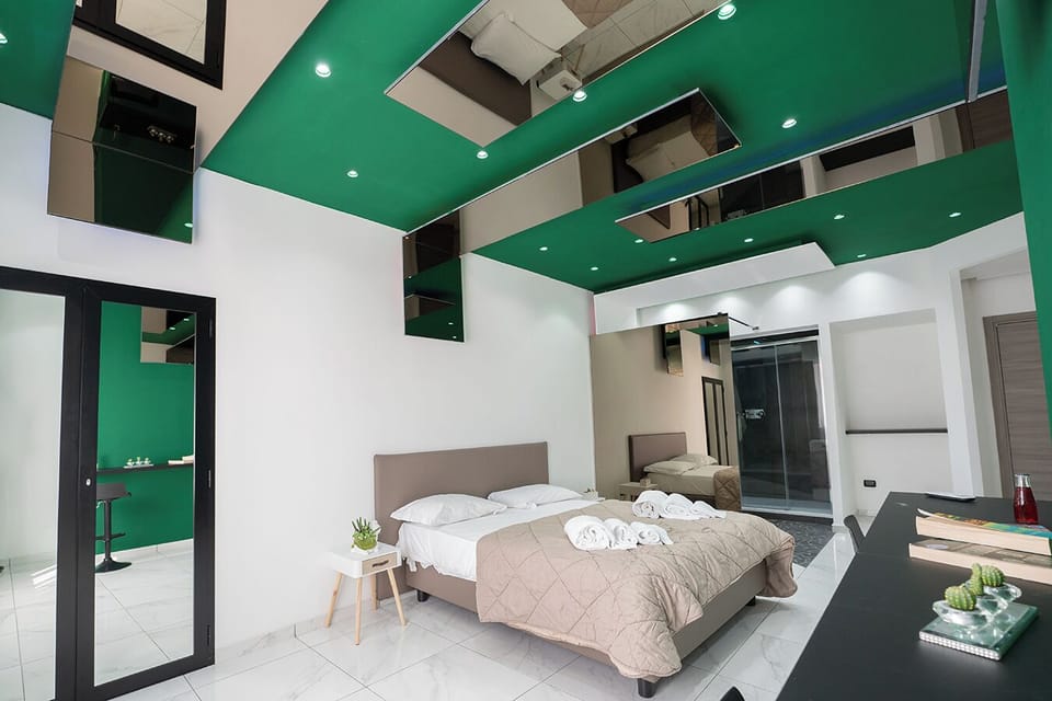 Junior Studio Suite, City View, Annex Building (Piazza Mercato 45) | Desk, cribs/infant beds, free WiFi, bed sheets