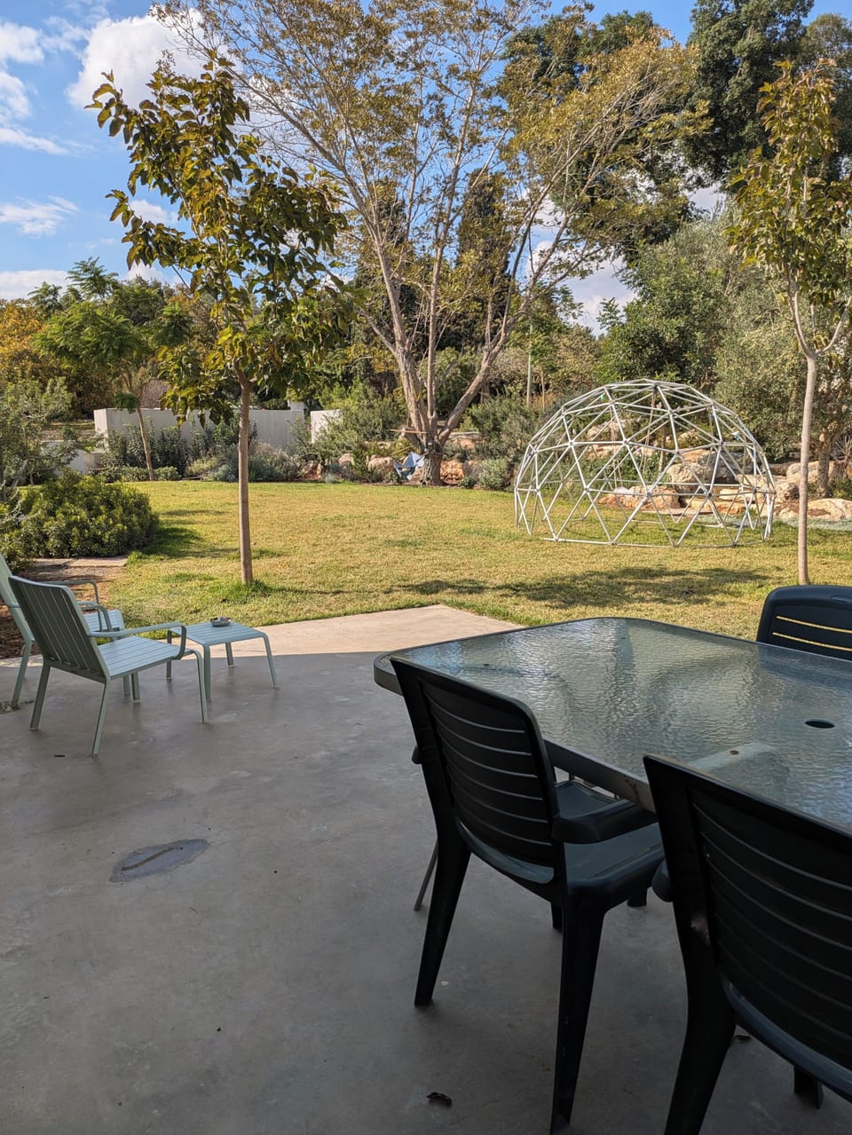 Outdoor dining