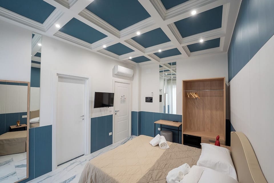 Economy Room, Balcony, Courtyard View | Desk, soundproofing, cribs/infant beds, free WiFi