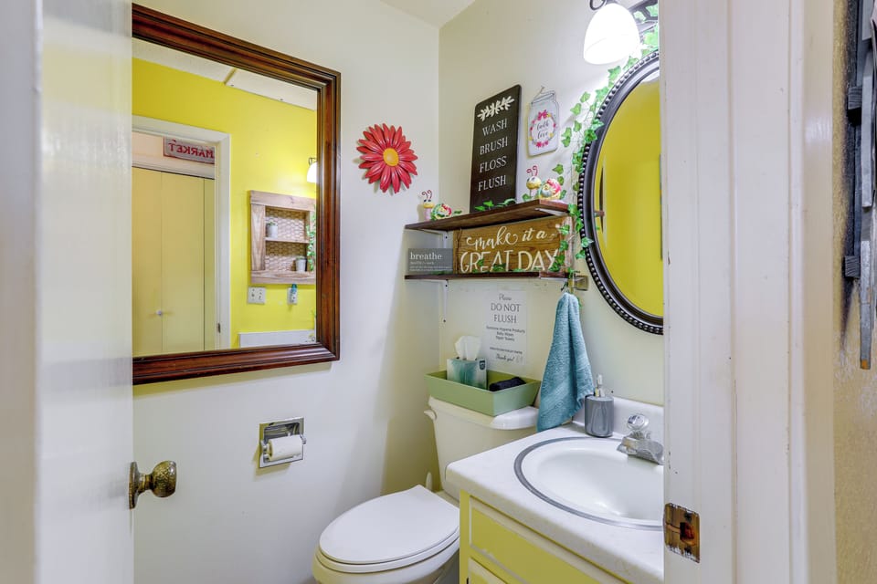 Half Bathroom | Main Level