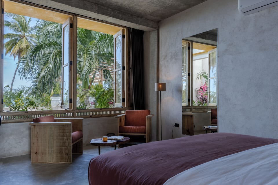 Ocean View Suite | Premium bedding, in-room safe, laptop workspace, iron/ironing board