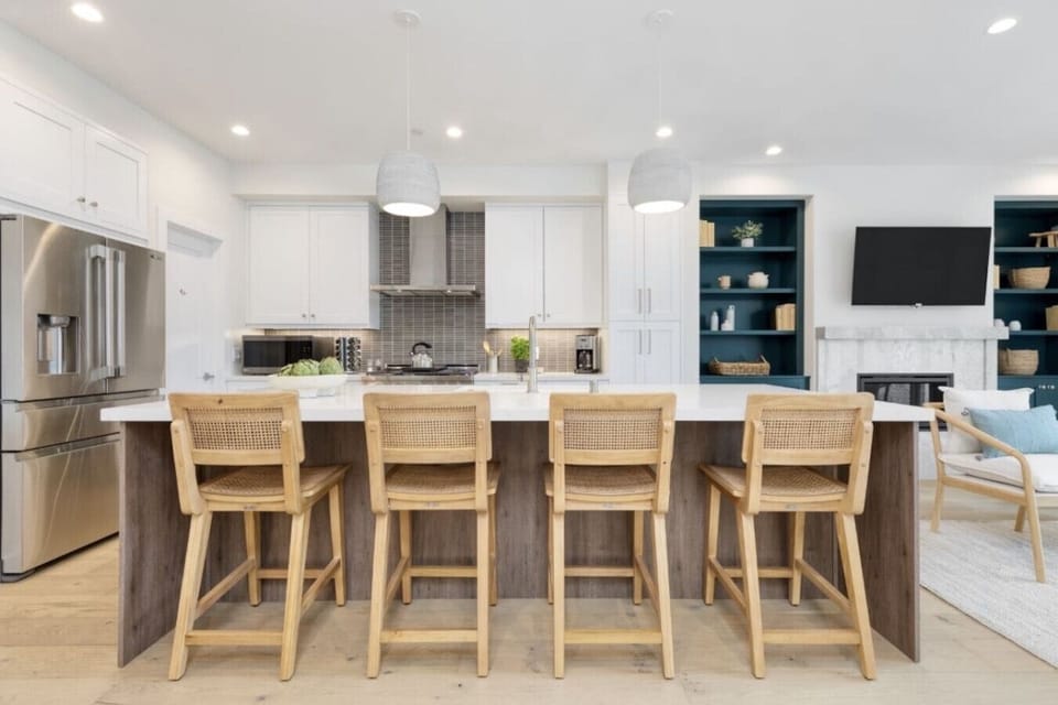 Take a seat at the kitchen island.