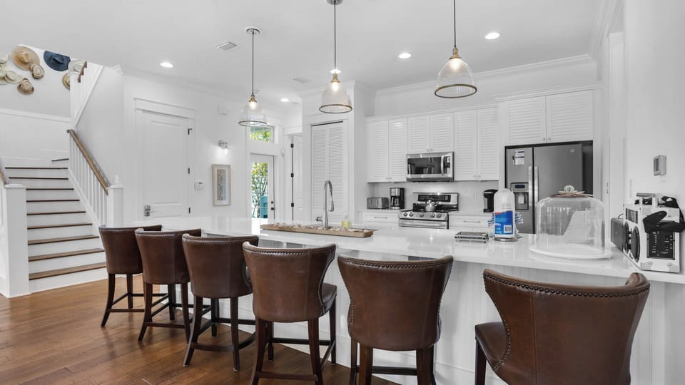 House, Multiple Beds, Patio, Garden View (The Cake Cottage) | Private kitchen | Fridge, microwave