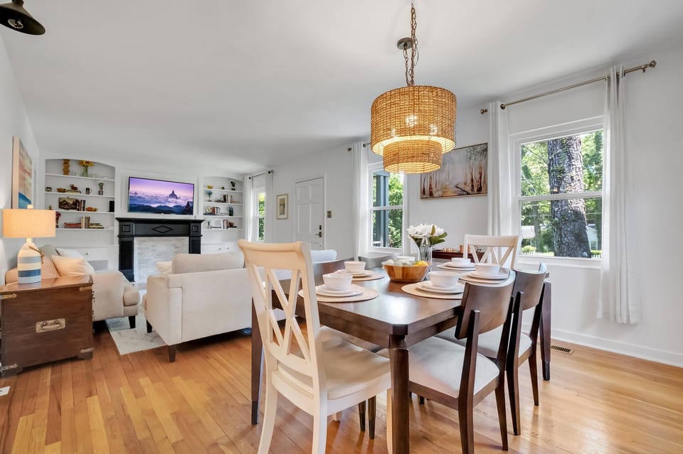 Dining area with additional table leaf for more seating. Perfect for the family