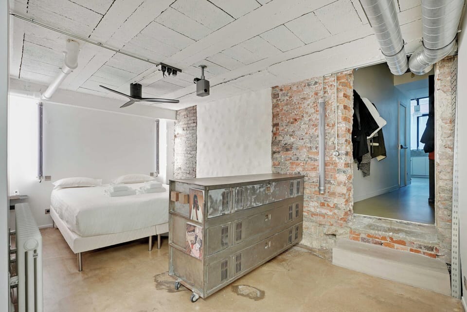 Apartment | 2 bedrooms, laptop workspace, bed sheets