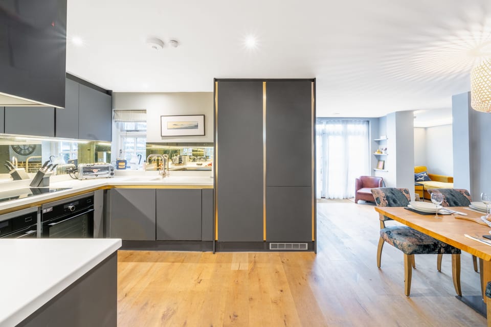 Ground floor: Meals made social
