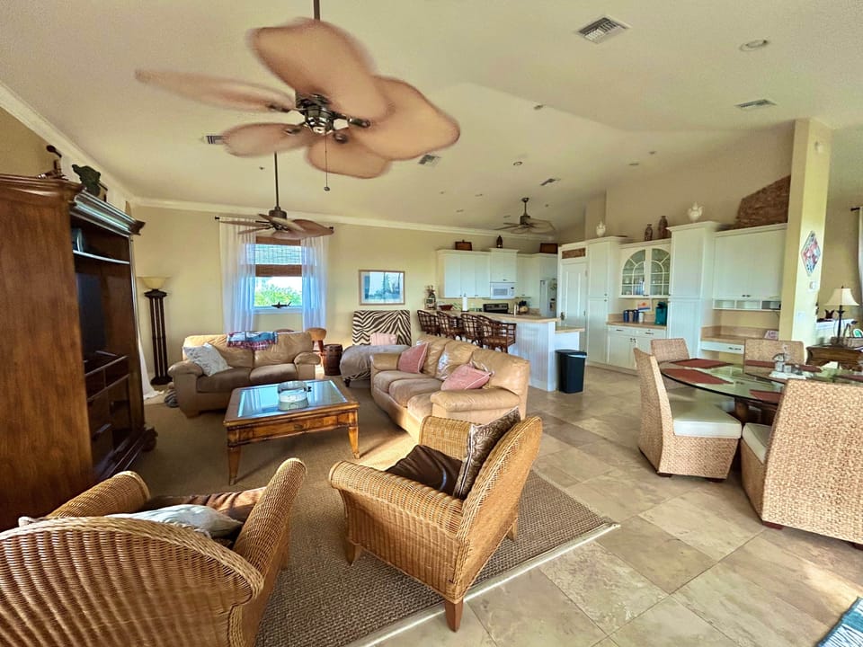 Great Room 2 - Las Olas 2025