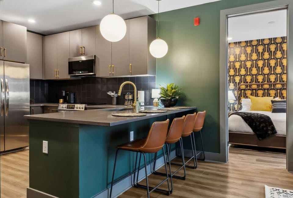 Eat in kitchen