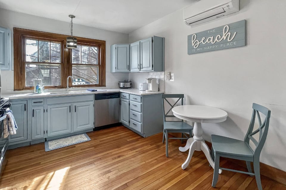 Whether it's morning coffee or a sunset dinner, this kitchen is ready for your next beach escape