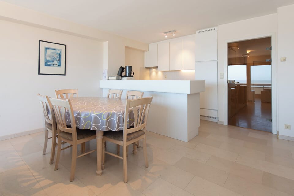 Apartment | Dining