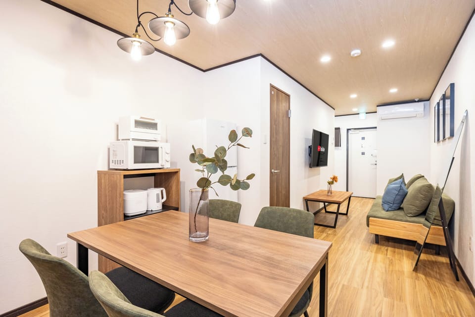 Comfort House | In-room dining
