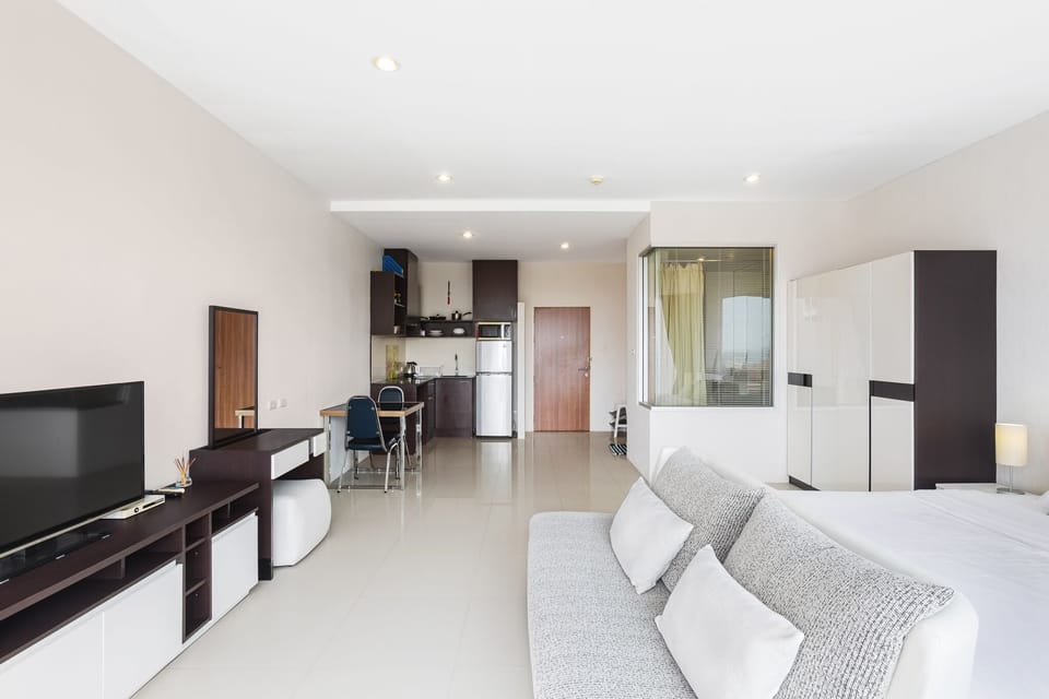 1 bedroom, in-room safe, iron/ironing board, free WiFi