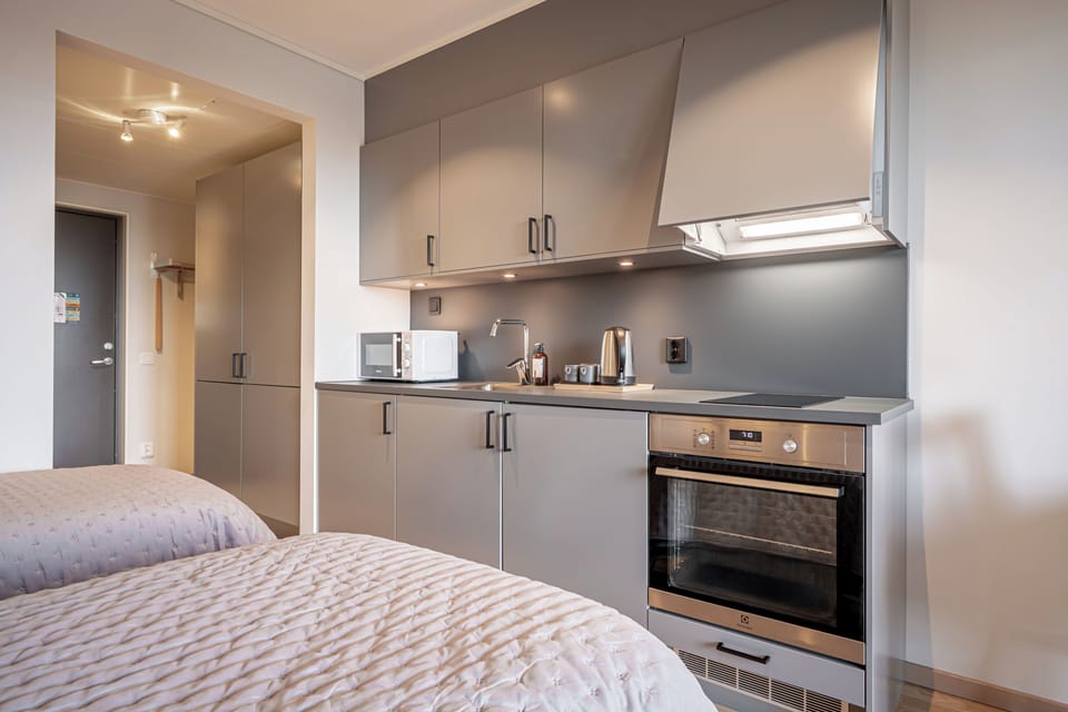 Premium Twin Room | Private kitchenette