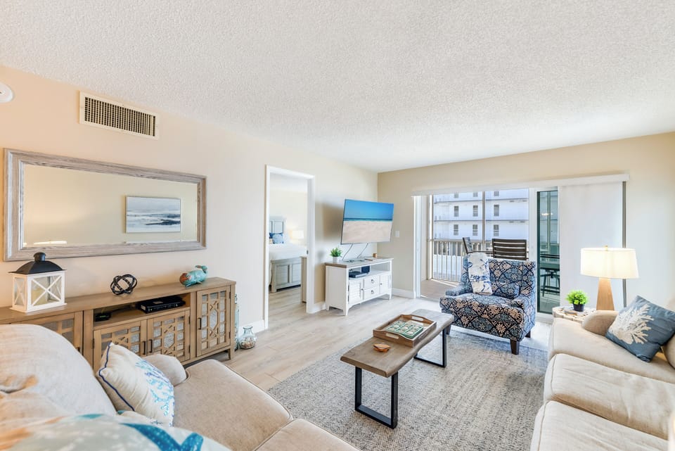 Lovely, remodeled Sand Caper 207