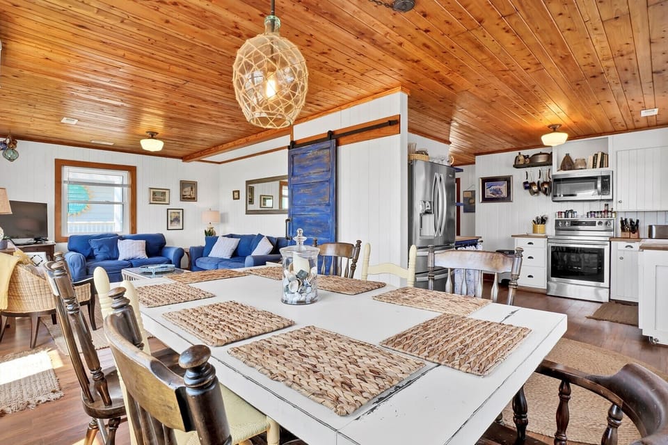 Dining Area II