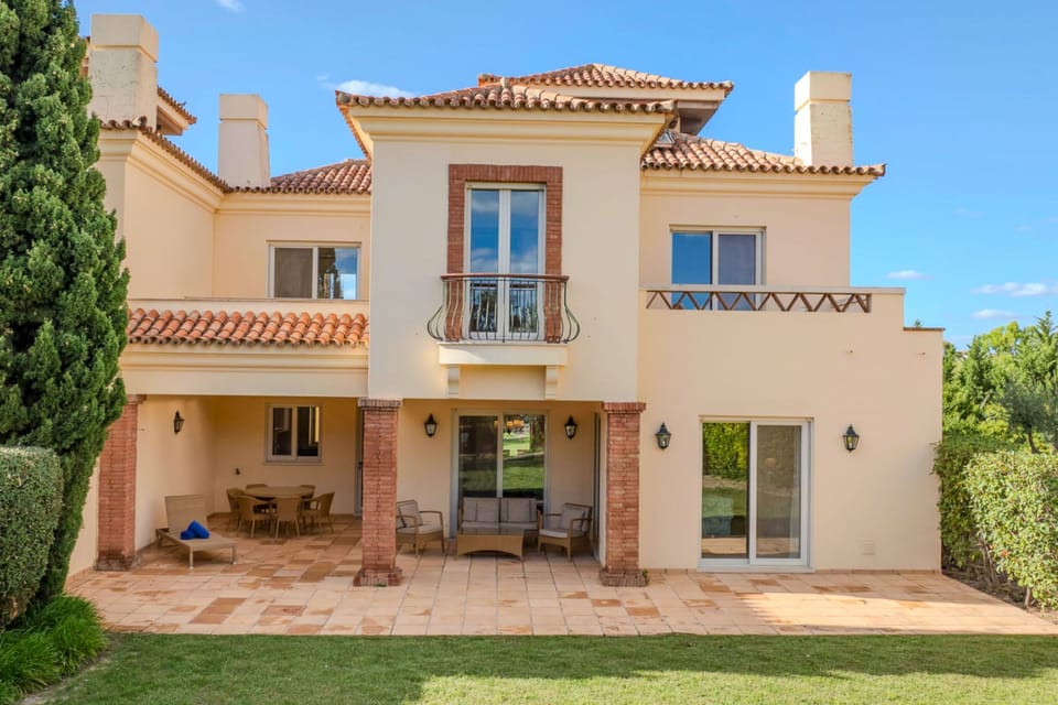 House, Smoking | 2 bedrooms