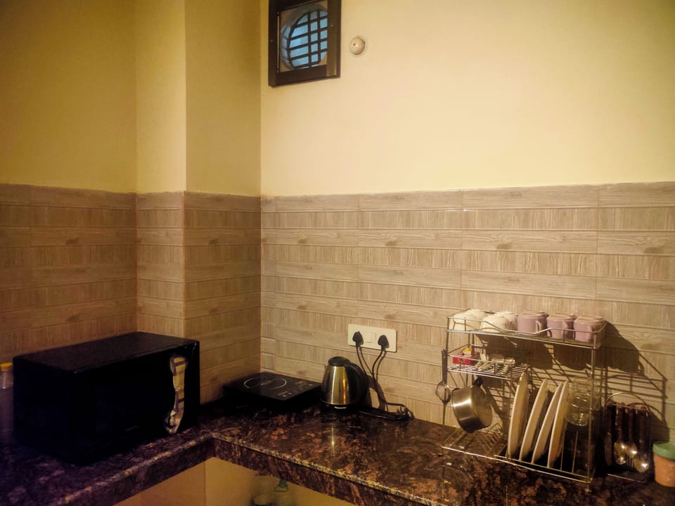 Deluxe Room | Private kitchen