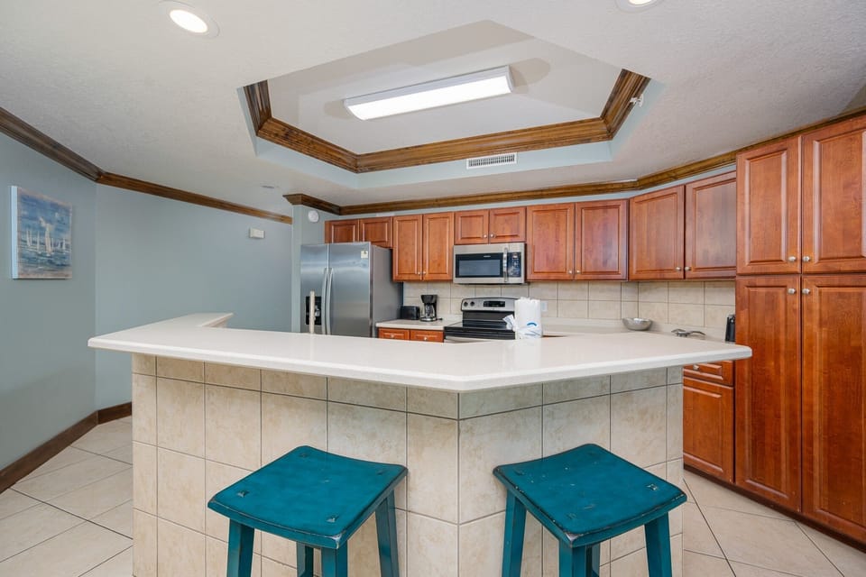 Condo, 2 Bedrooms | Private kitchen | Coffee/tea maker, fridge, oven, stovetop