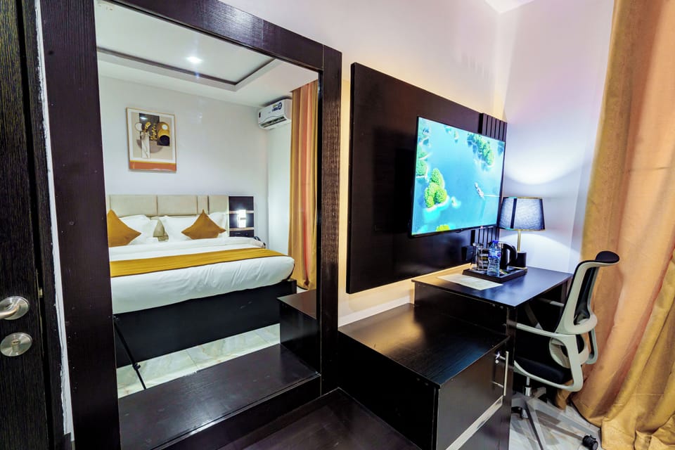 Deluxe Room | Desk, laptop workspace, soundproofing, free WiFi