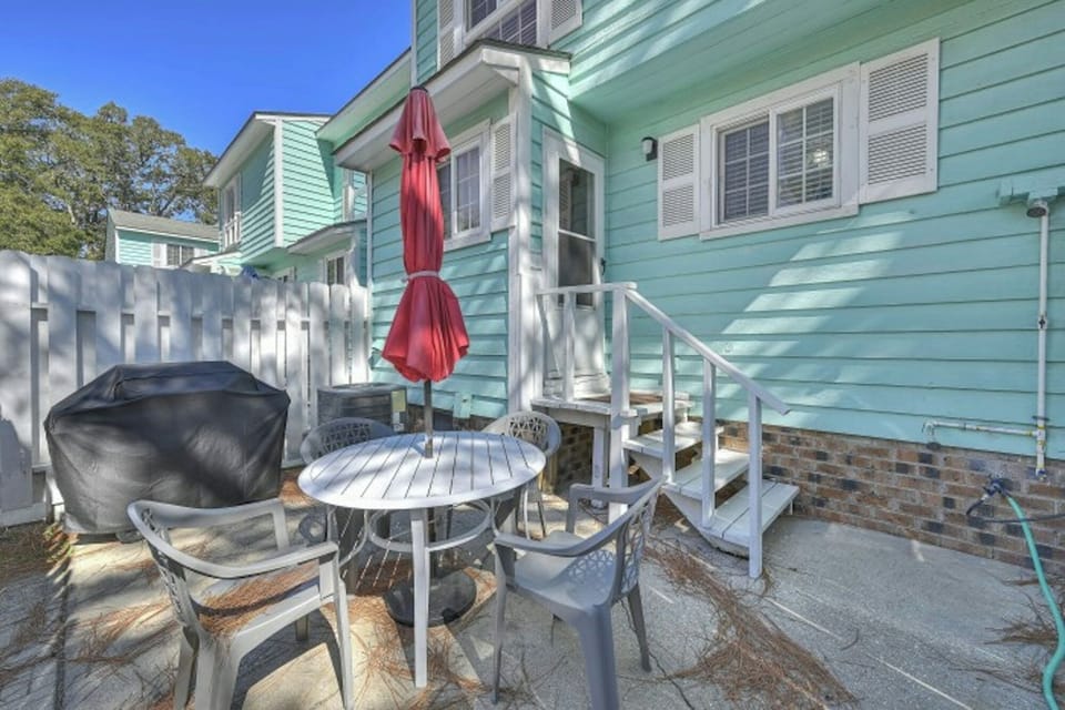 Grill up some hamburgers and eat in the fresh air.