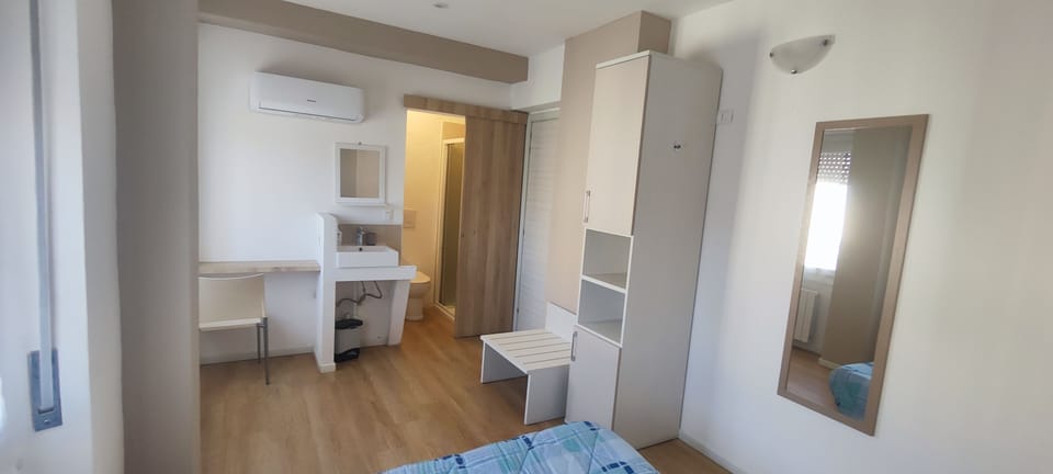 Standard Single Room | In-room safe, free WiFi