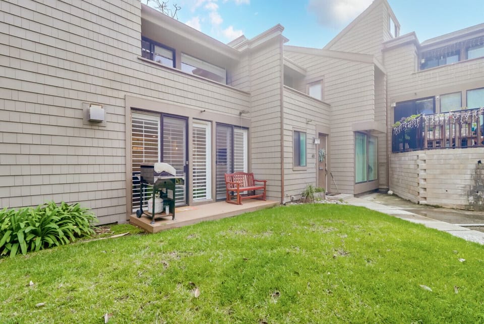 side patio with grill