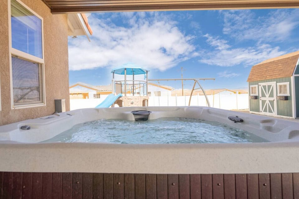 The pool and hot tub that made guests rebook before checkout. The most dramatic desert landscape in Southern California.