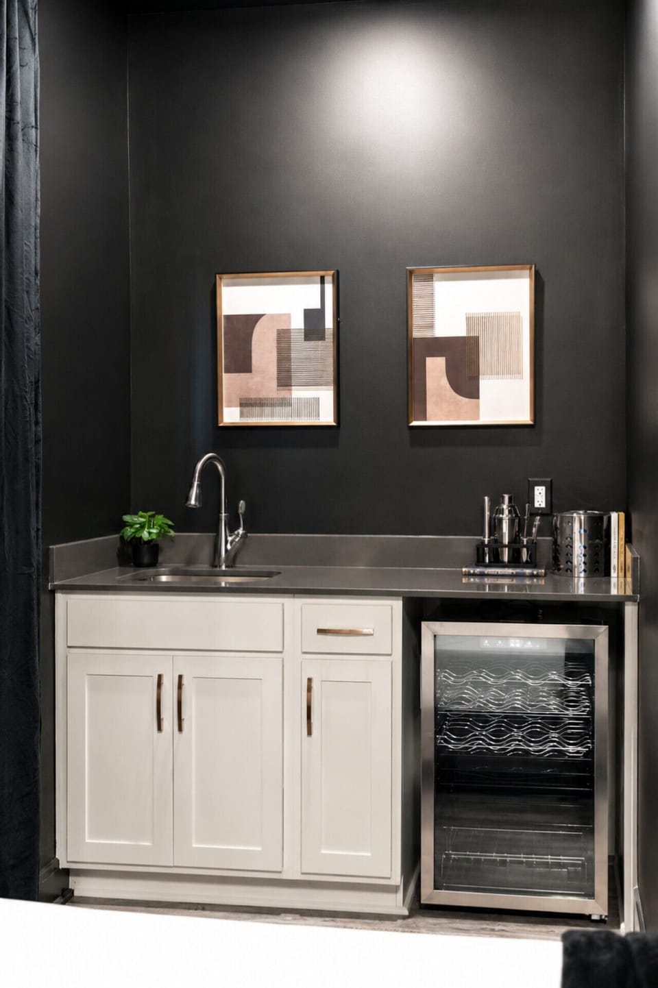 1001 51st - Sink