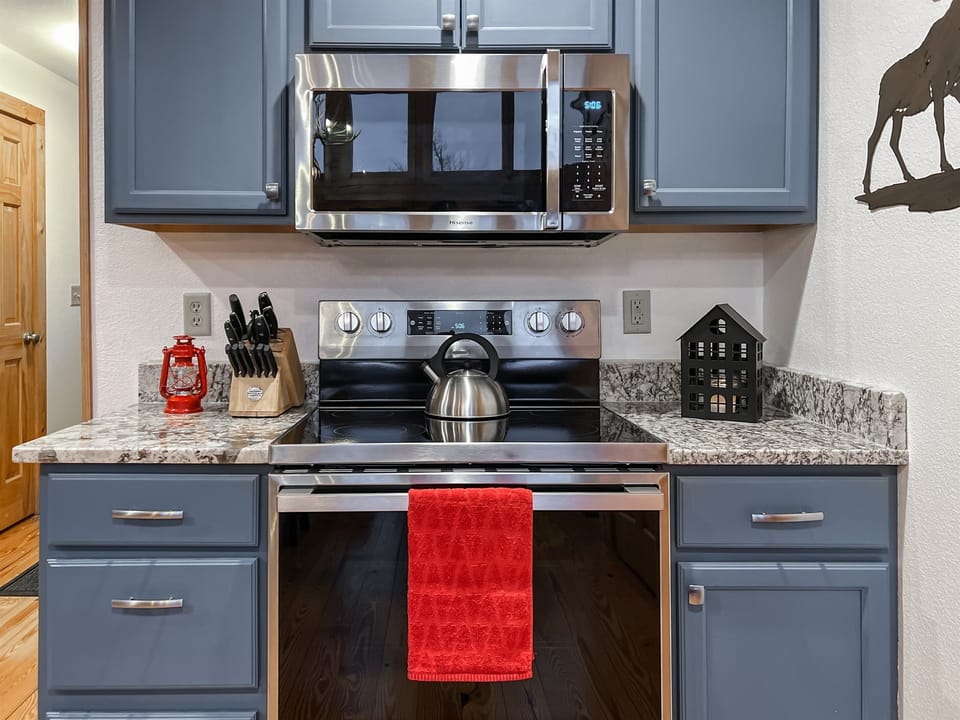 Stove / Oven / Microwave