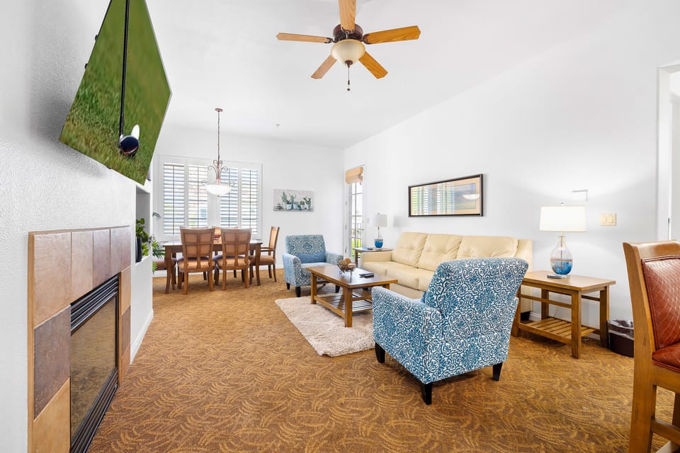 Living/Dining Area