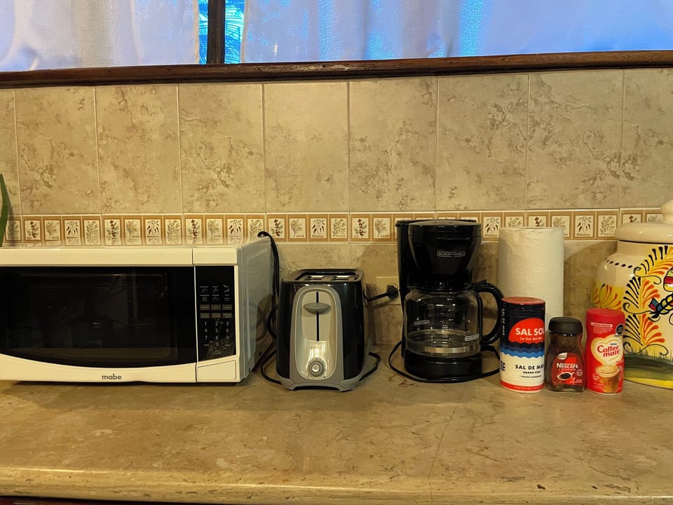 Tree House, 1 Bedroom, Kitchen, Garden View | Private kitchen | Eco-friendly cleaning products