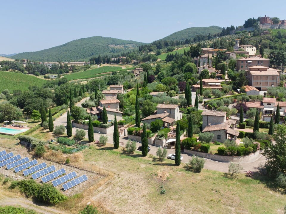 Residential Area, Roof, Highland, Landscape, Rural Area, Hill, Land Lot, Home, Village, Hill Station