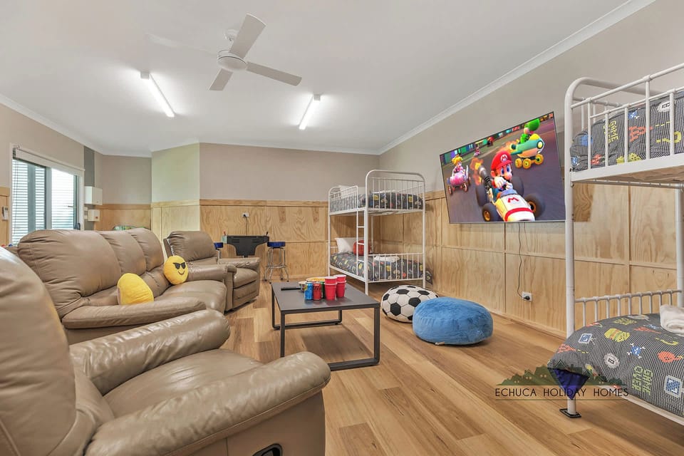 Games room / Kids Retreat