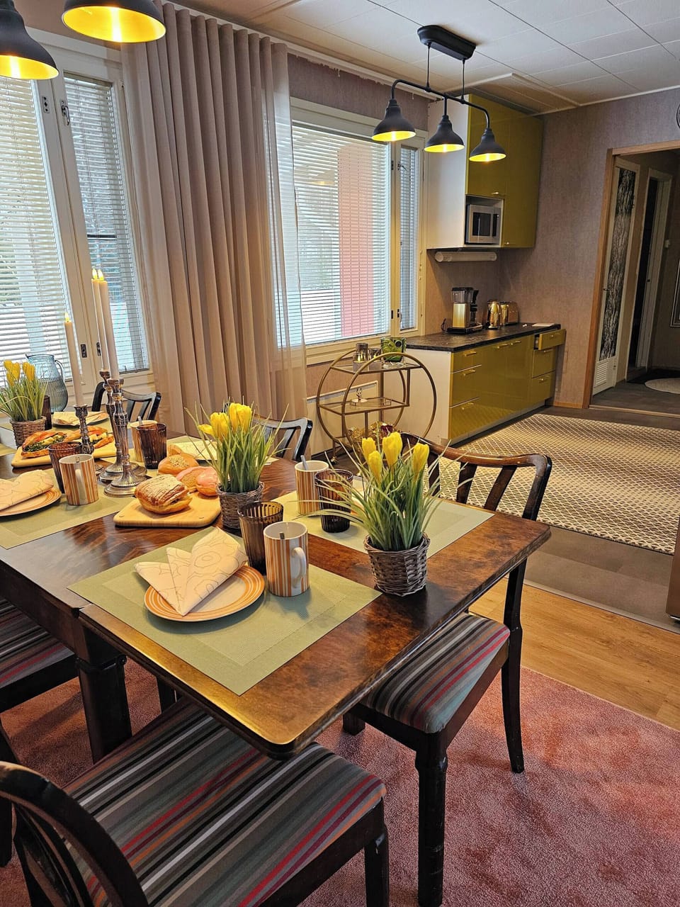 House, 4 Bedrooms, Sauna | Dining room