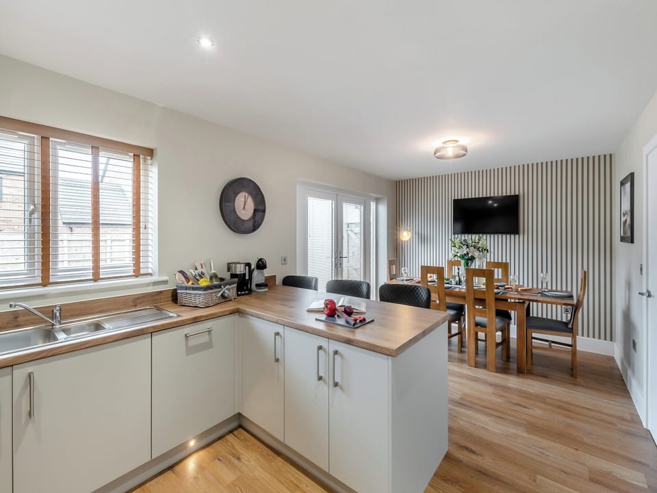 Kitchen/diner | Sea Glass, Amble, near Warkworth
