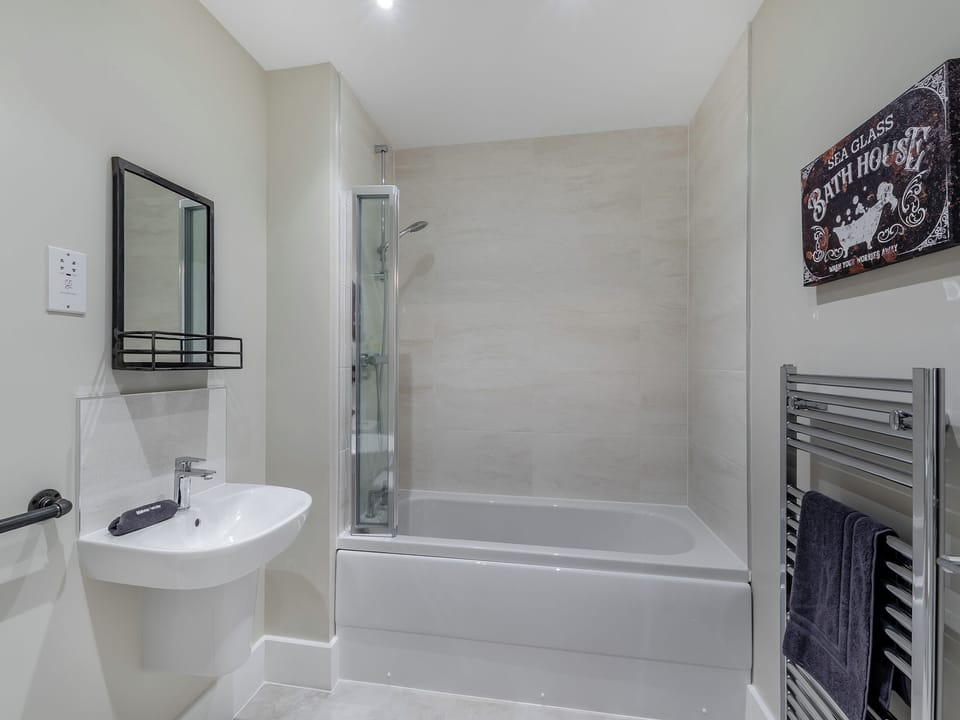 Bathroom | Sea Glass, Amble, near Warkworth