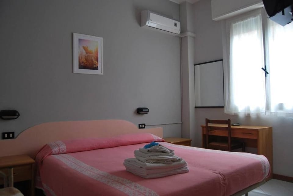 In-room safe, free WiFi