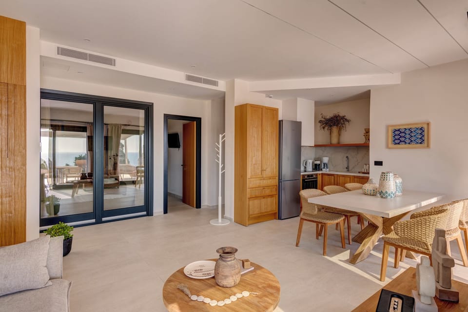 Pnoe Althea | Private kitchen | Coffee/tea maker, full-size fridge, oven, stovetop