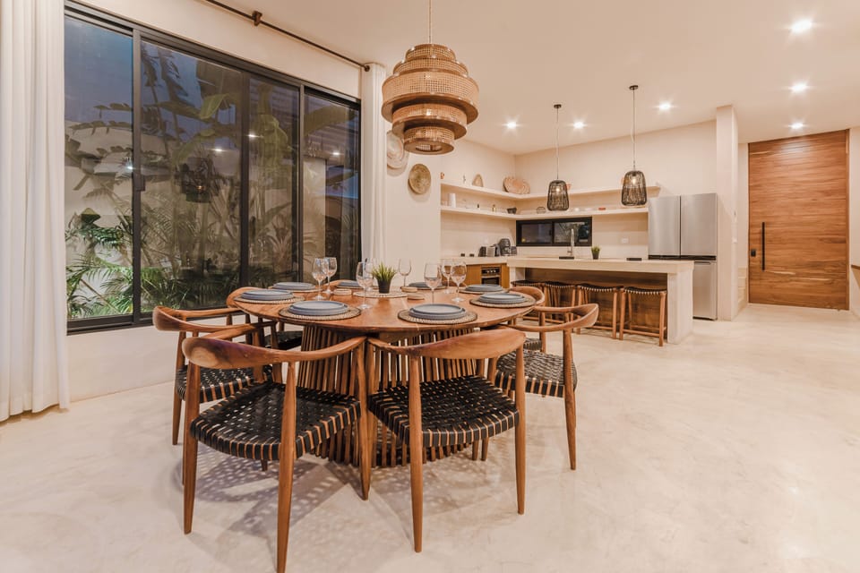 Deluxe Villa, Balcony, Pool View | In-room dining