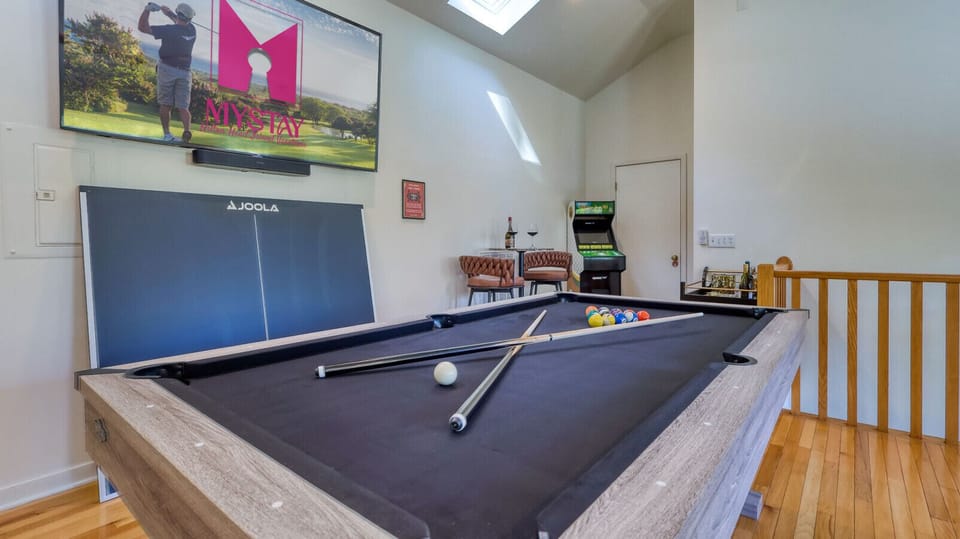 The 19th Hole Loft – An Entertainment Escape with Games, Music & More!