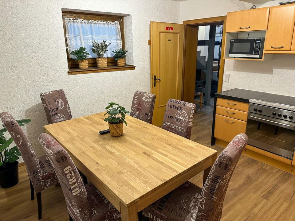Apartment | Private kitchen | Fridge, oven, coffee/tea maker, electric kettle