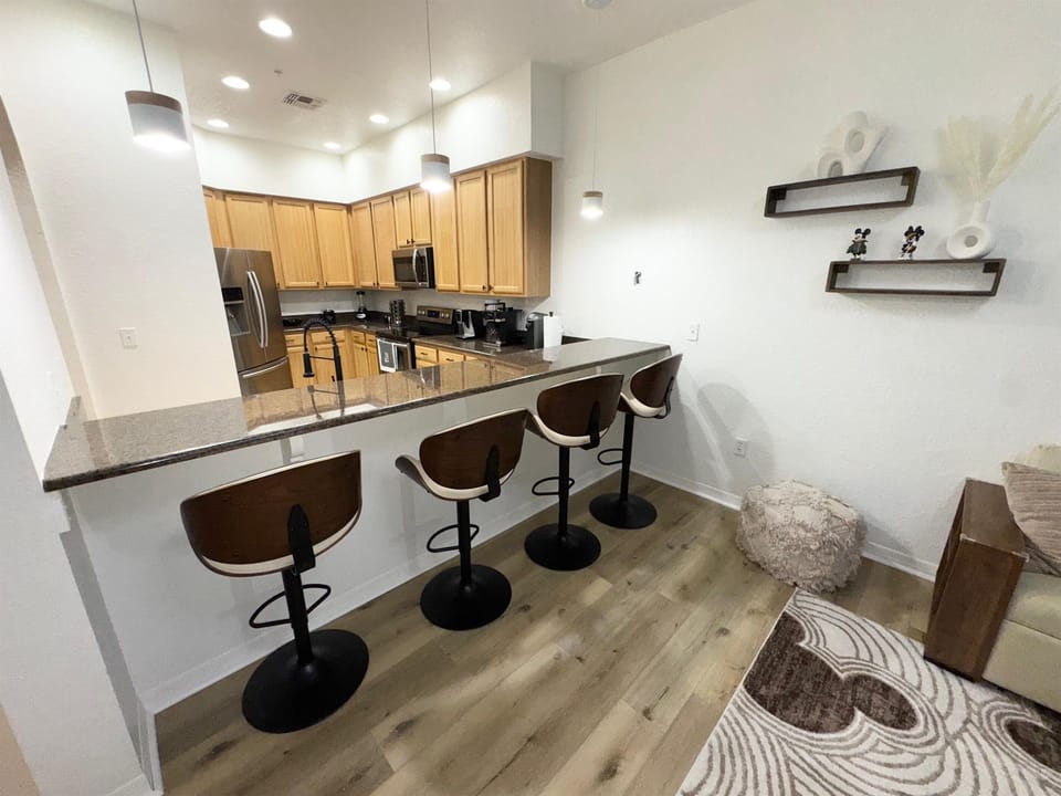 Kitchen Bar