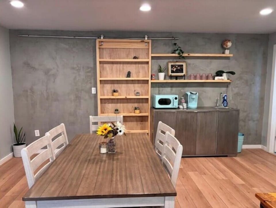 Kitchenette