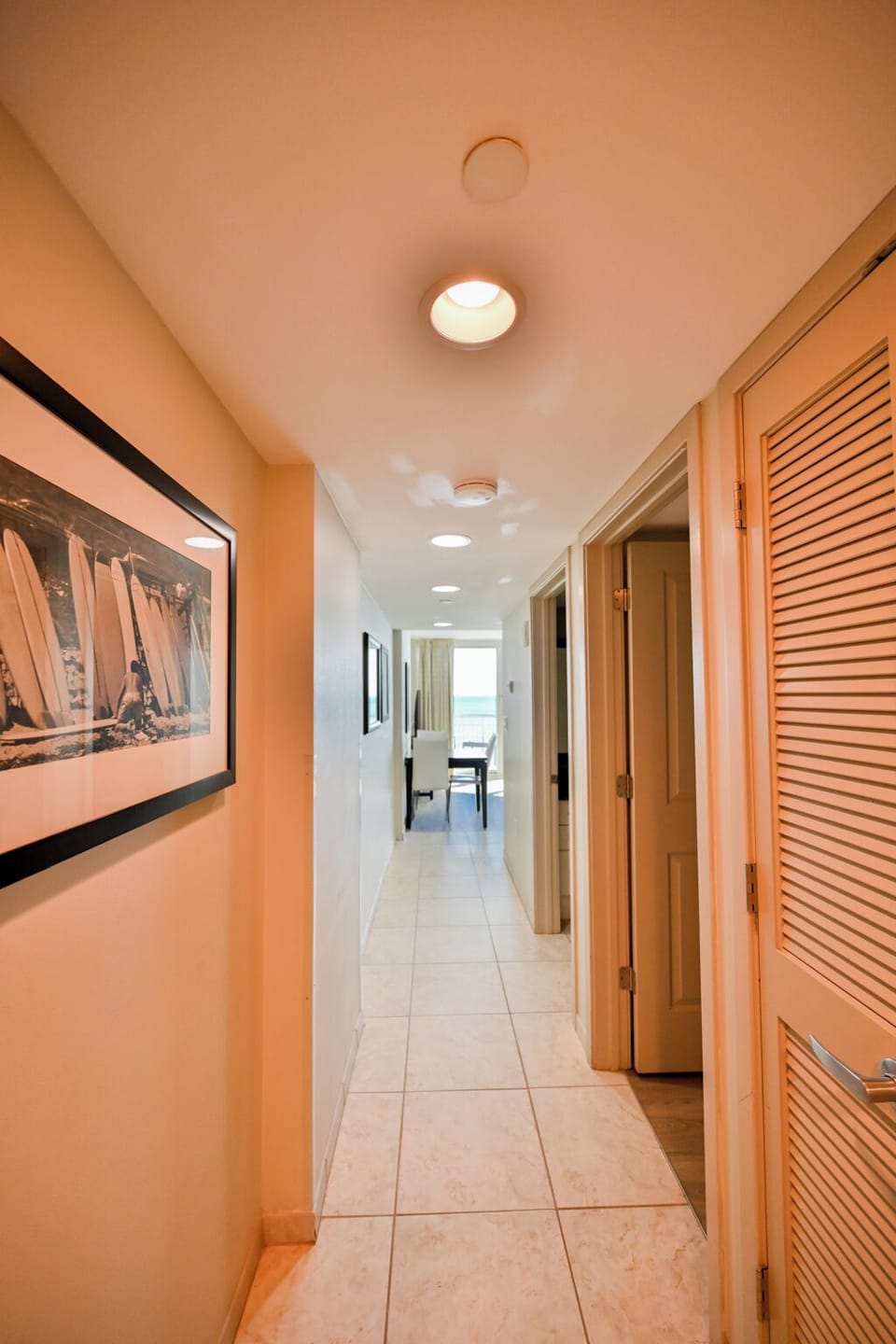 Bright and spacious resort condo entryway.