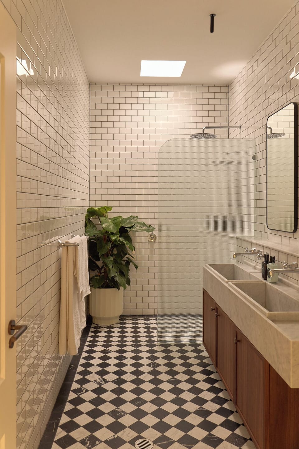 Mucca Suite - Double Bathroom with Leif Product (2)
